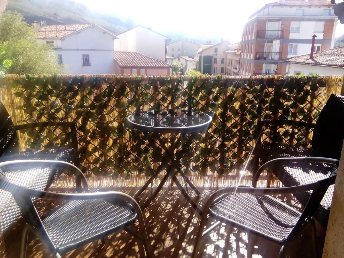 Apartamentos Rurales Imaz Etxea - Urbasa Olazagutía Exterior foto